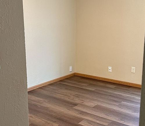 4th image of 2724 27th St #2612-B