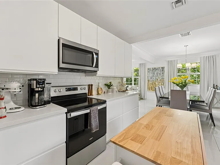 420 Aledo Ave — Photo 12