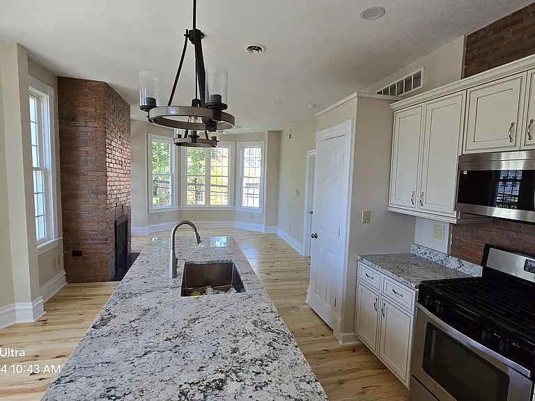 208 Center Ave #2 — Photo 11