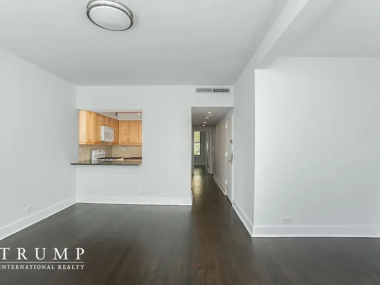 165 E 61st St #3C — Photo 3