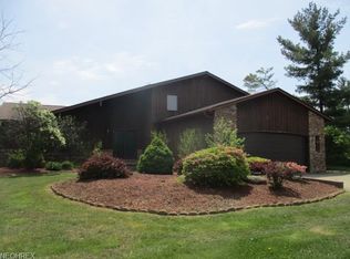 14153 Crown Point Pkwy, Strongsville, OH 44136