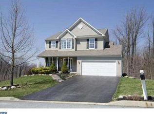 741 Meadowbrook Dr, Coatesville, PA 19320