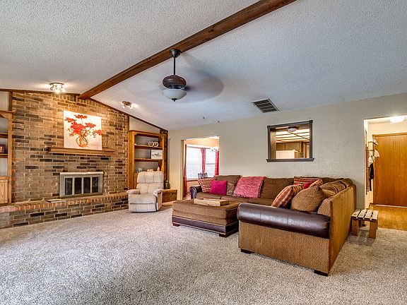 2nd image of 1004 S Neptune Rd