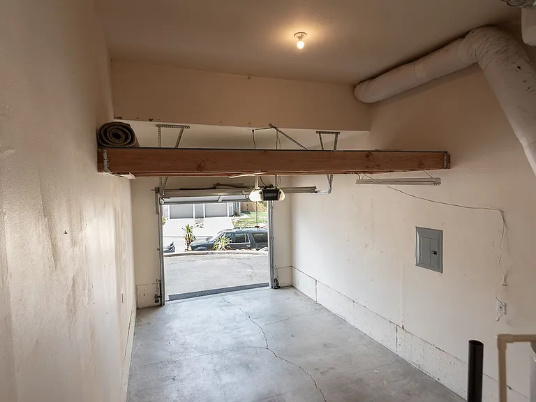 2358 NE Ocker Dr #14 — Photo 25