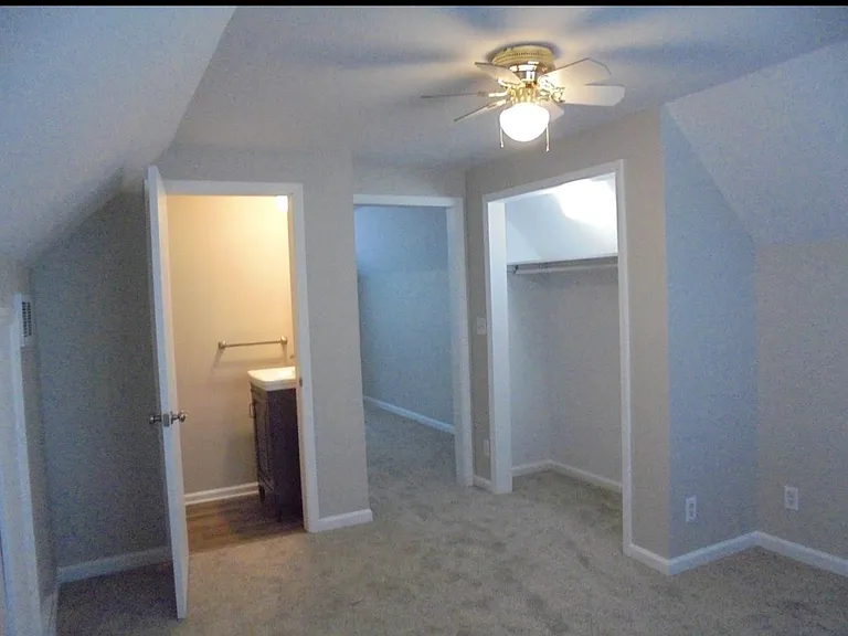 2704 S Macedonia Ave — Photo 18