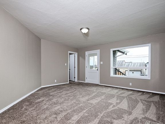 5th image of 2319 Queets Ave