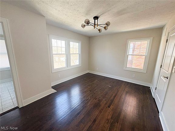 3rd image of 3565 Silsby Rd