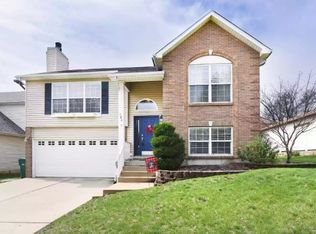 580 Winter Bluff Dr, Fenton, MO