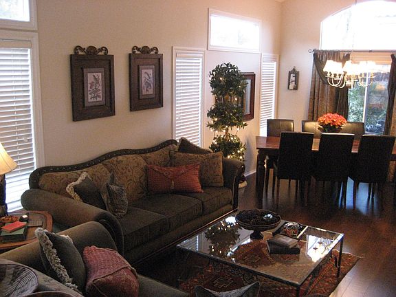 Lounge & Dinning room 