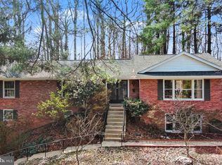 3706 Quaint Acre Cir, Falls Church, VA 22041