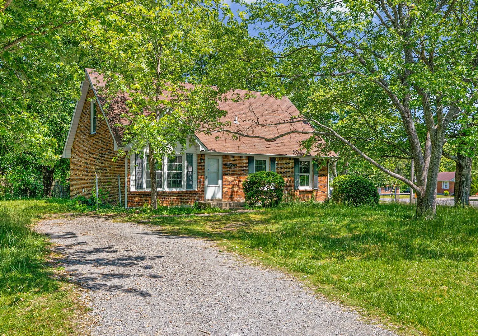 4 Bedroom Pet Friendly Home For Rent Near Post! — Photo 1