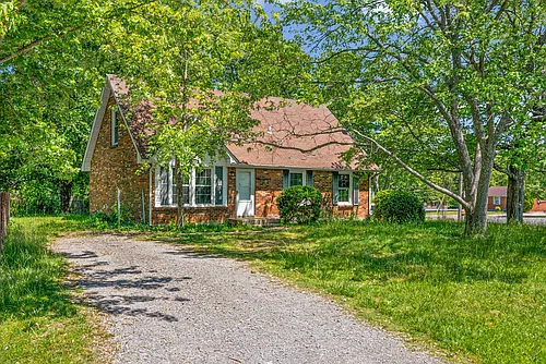 397 Elaine Dr Photo 1