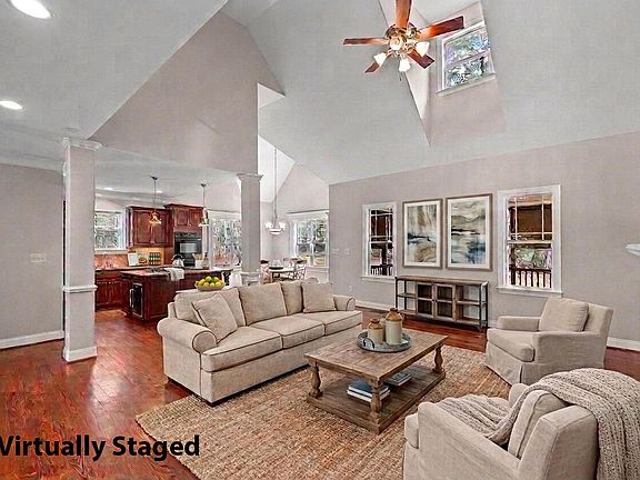 5th image of 89 New Castle Ct
