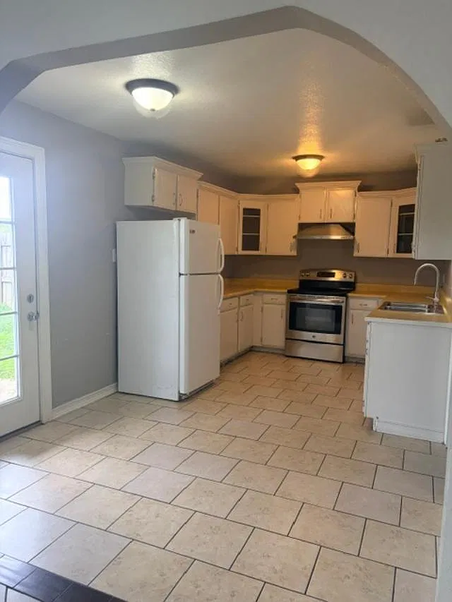 2 bed, 1.5 bath, 1384 sqft, $1,500 — Photo 4