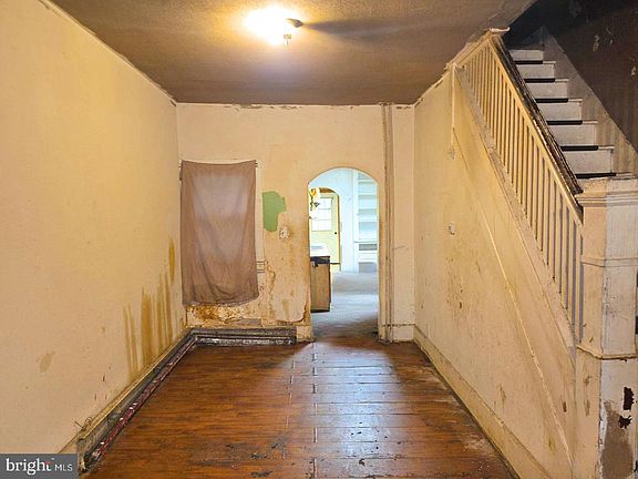 4th image of 306 S 5th St