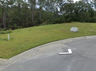 706 Hibiscus Ct, Hubert, NC 28539