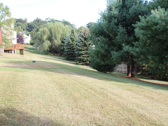2nd image of 110 Cherry Grove Ln