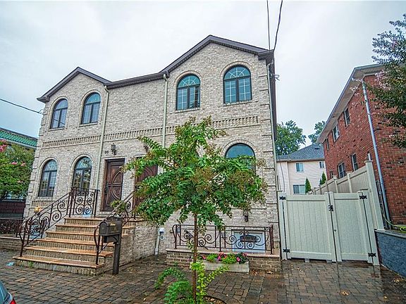 2nd image of 96 Purcell St