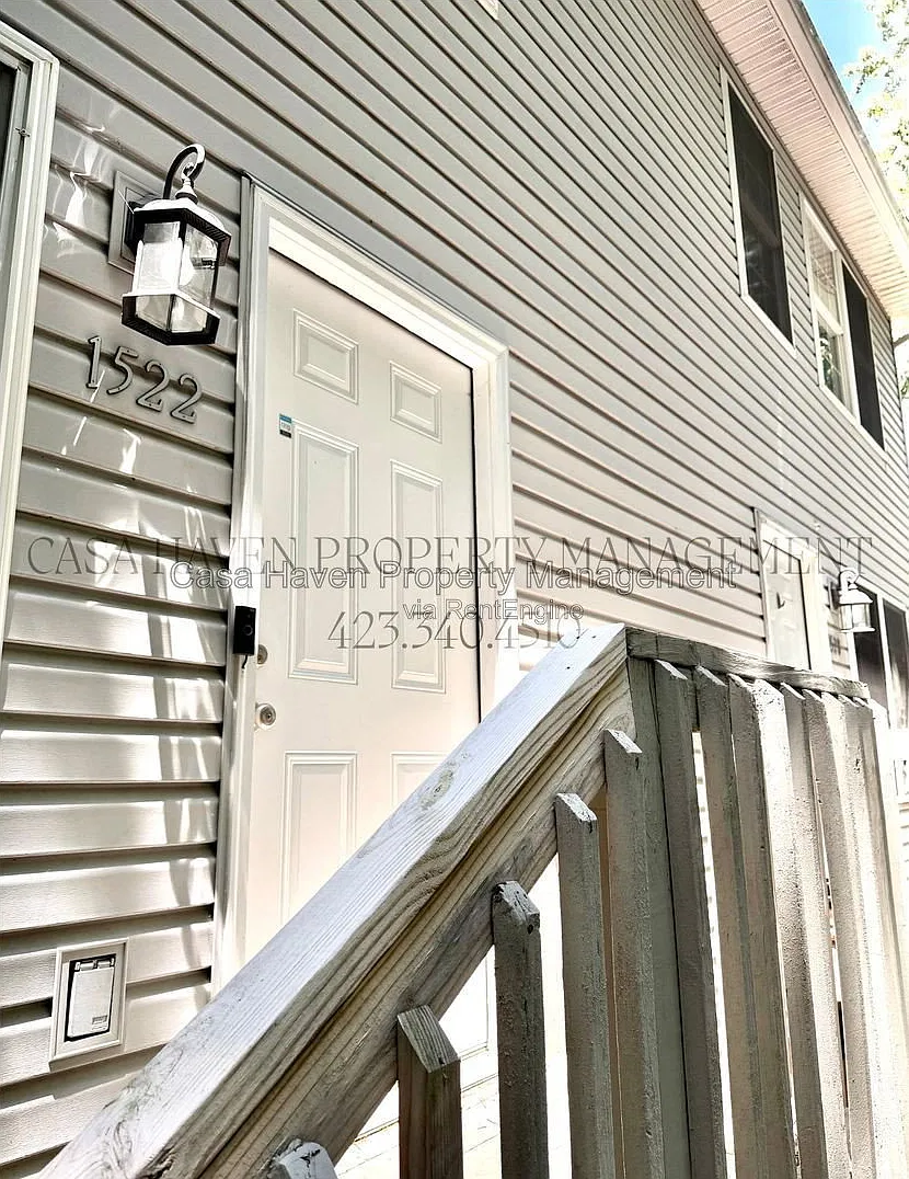 2 bed, 2.5 bath, 1224 sqft, $1,350 — Photo 2