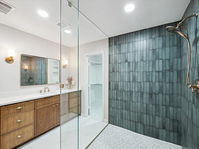 7715 Twin Hills Dr — Photo 21