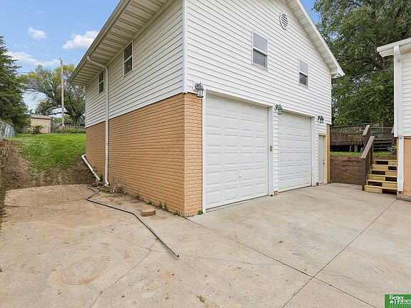 5th image of 8614 Pinkney St