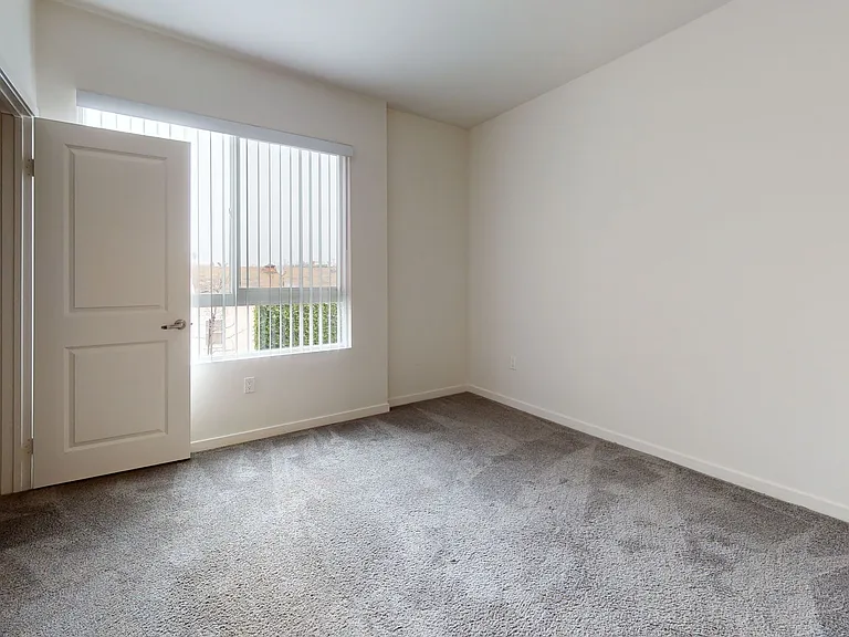 5762 Morley St — Photo 11