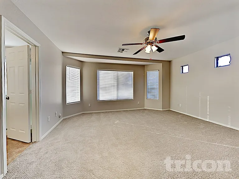 16189 W Mauna Loa Ln — Photo 8