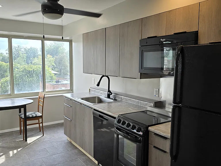 12520 Edgewater Dr #0 — Photo 20