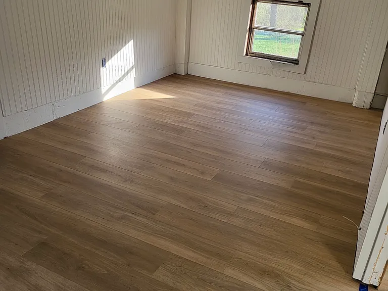 Middle bedroom upstairs, no closet 
Will be adding additional closet space