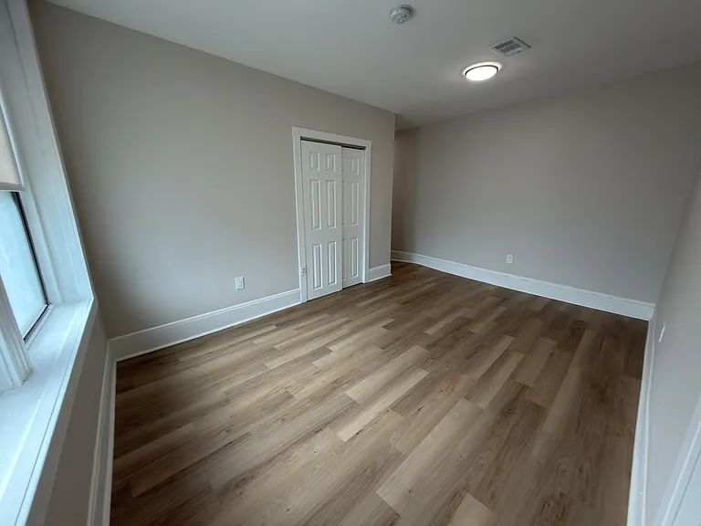 394 Riverway #3 — Photo 4