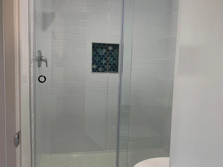 Main Bathroom shower