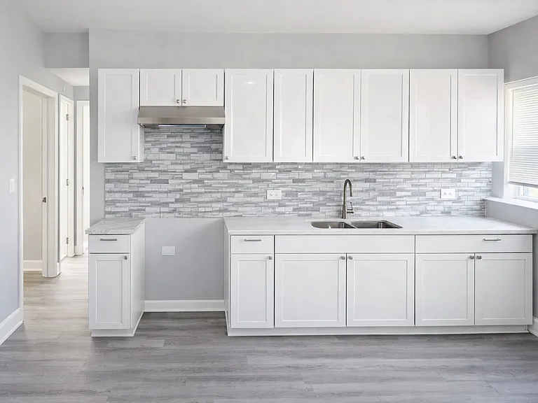 843 E Marquette Rd #2 — Photo 3