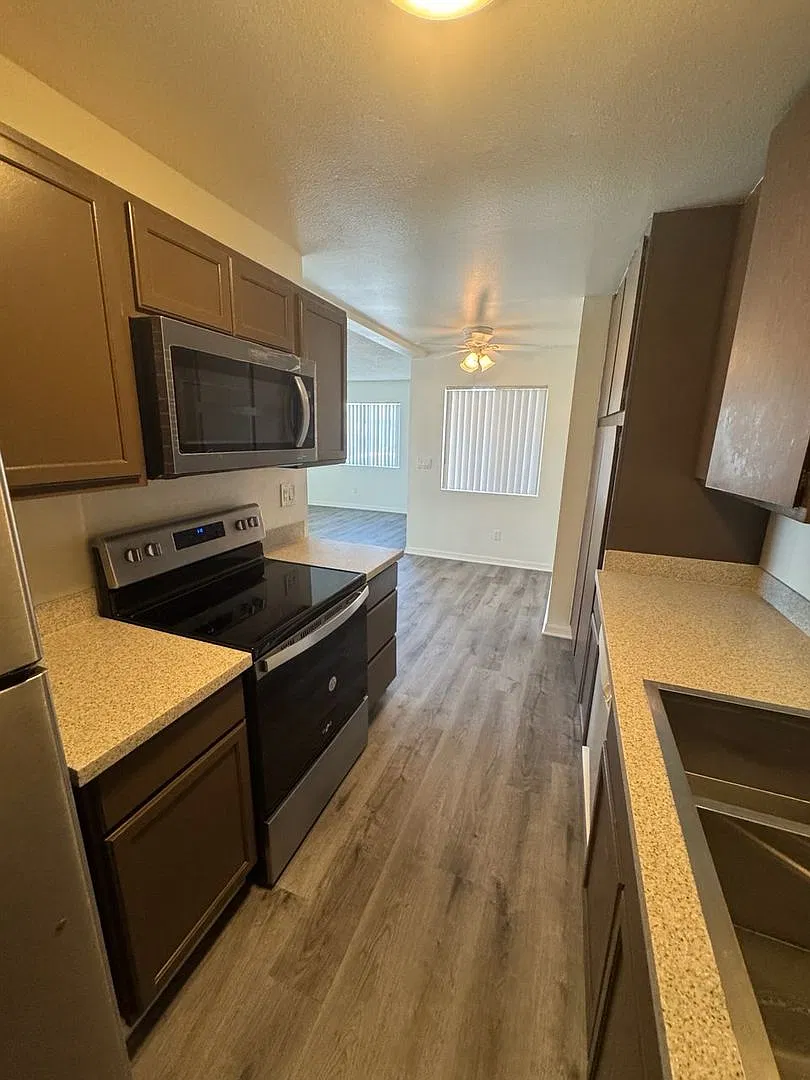 2 bed, $1,695 — Photo 1