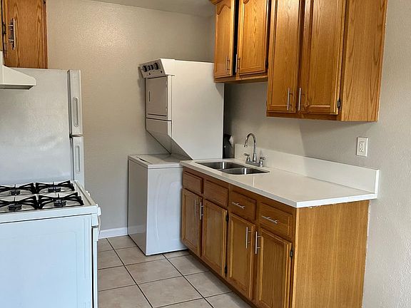 2nd image of 9430 Park St #9436-1/2