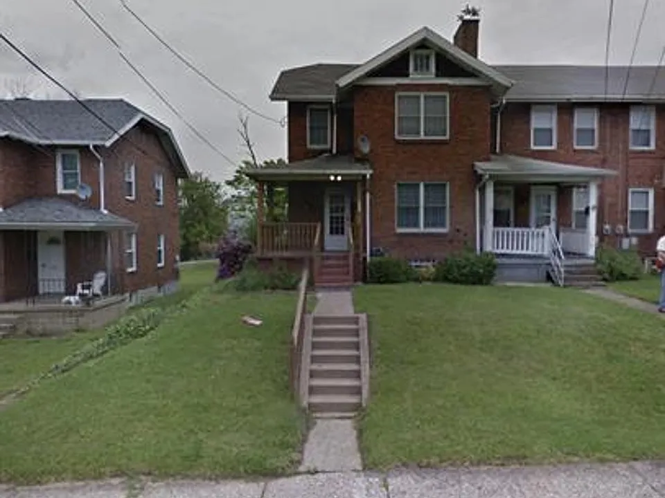 832 Vankirk St