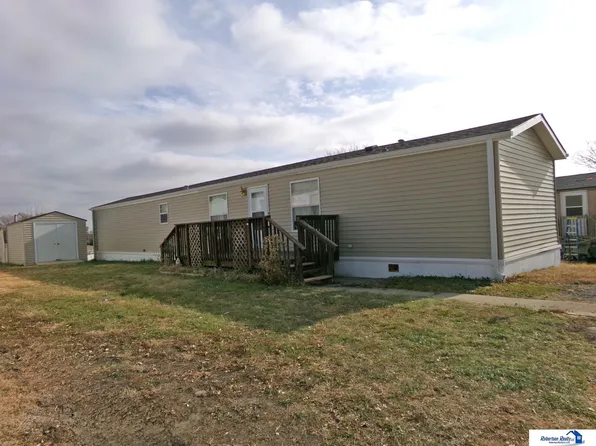 2408 Arapahoe Trl, Beatrice, NE 68310