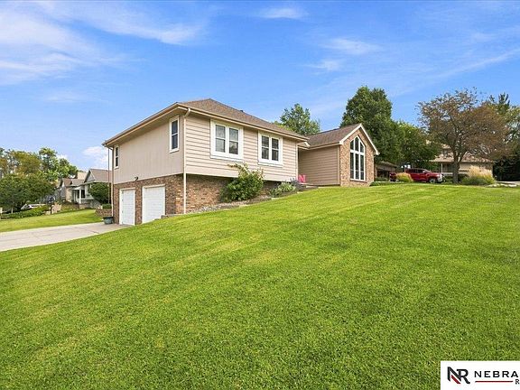 4th image of 9120 Drexel Cir
