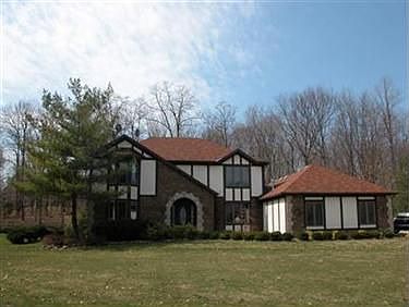1st image of 154 Lakecrest Blvd