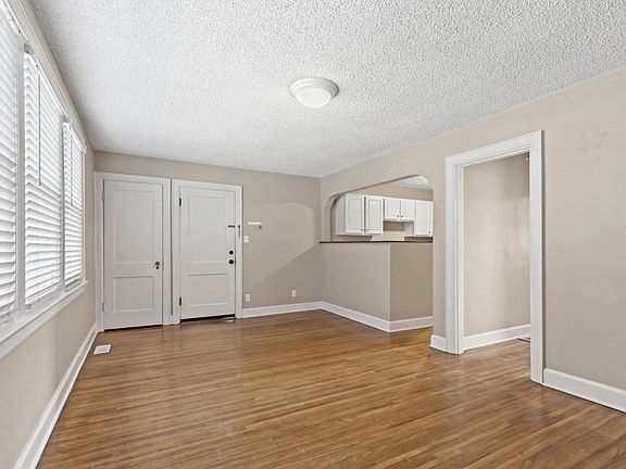 4th image of 1377 Northwest Blvd APT A