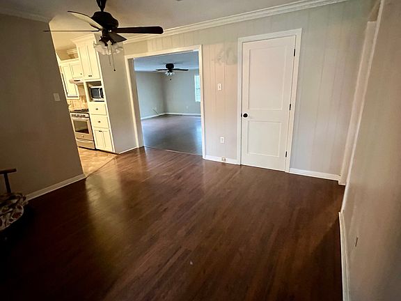 4th image of 8490 Frazier Dr