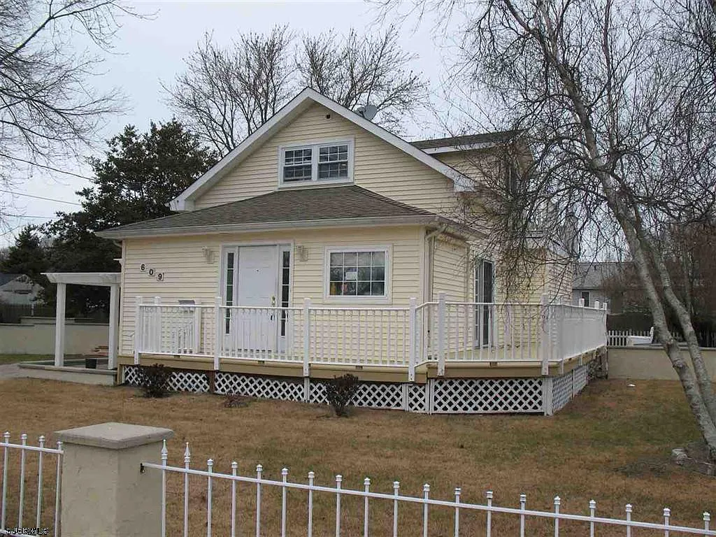 3 bed, 1505 sqft, $2,995 — Photo 1