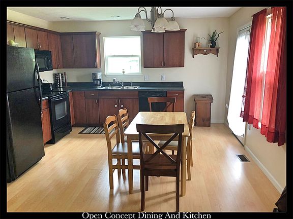 3rd image of 3751 S Westmont Ave