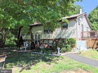 807 Monmouth Rd, Cream Ridge, NJ 08514