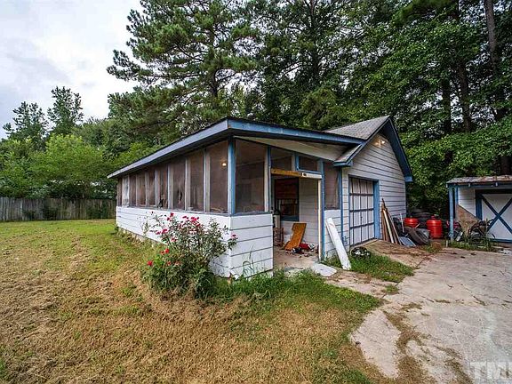 5th image of 2921 Cadillac Ave
