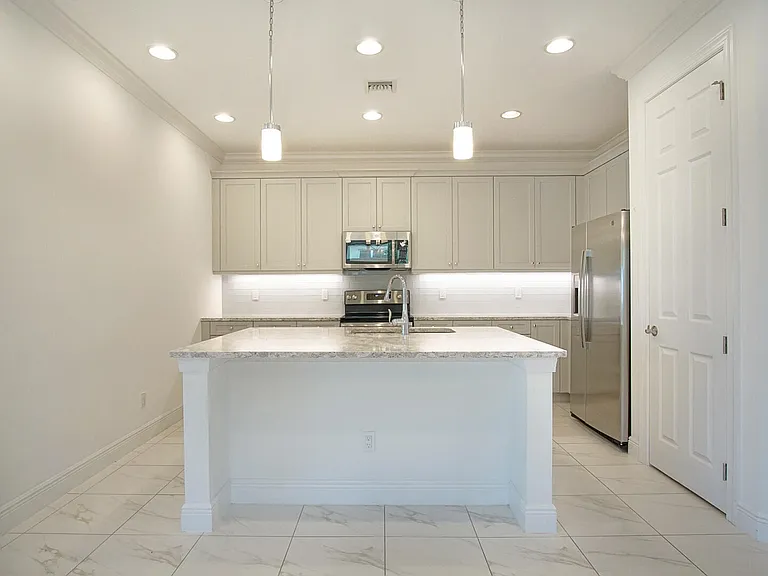 24060 SW Firenze Way — Photo 7