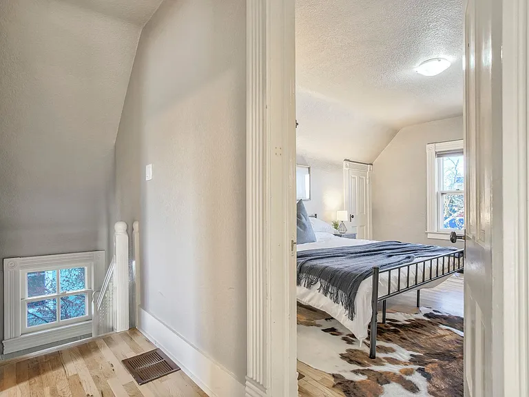 812 E Kiowa St — Photo 16