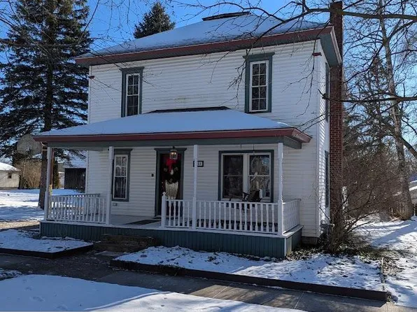 131 W 2nd St, Perry, MI 48872