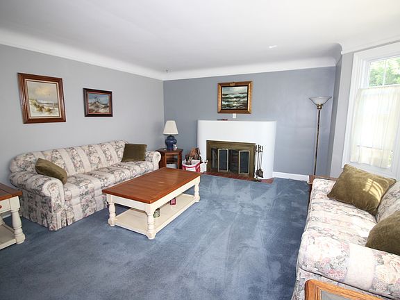 2nd image of 10418 S Campbell Ave