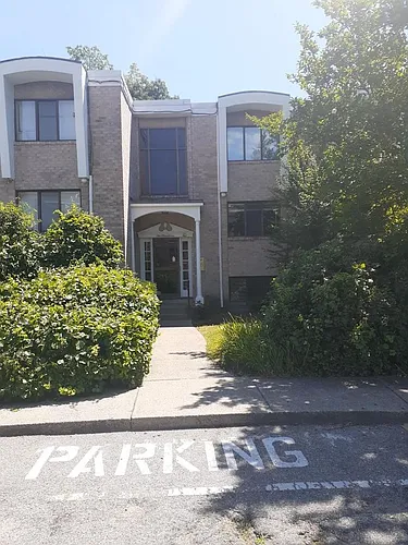 9 Eleven Alumni Avenue 331 Hope St Photo 1