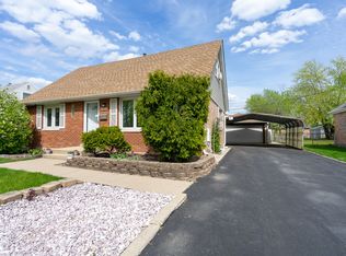 8235 Merrimac Ave, Burbank, IL